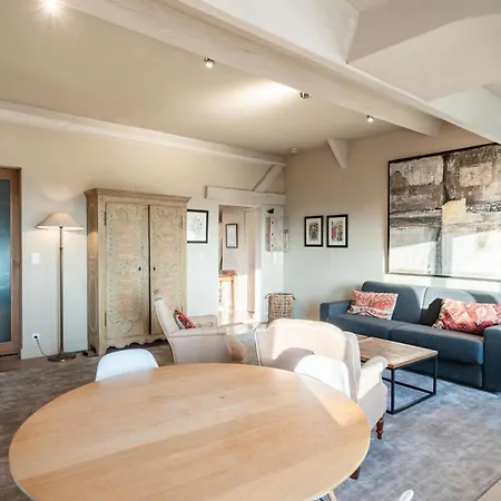 Апартаменты Charming One Bedroom In *