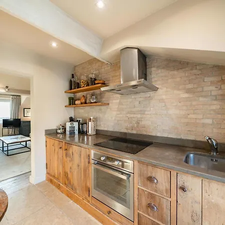Charming One Bedroom In Апартаменты *