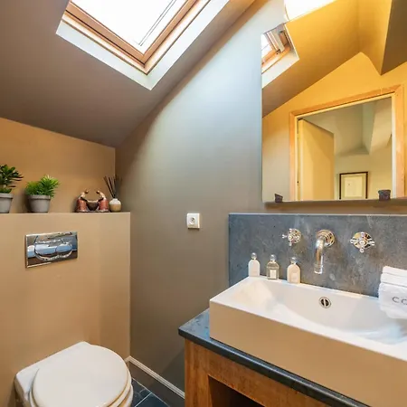 Апартаменты Charming One Bedroom In